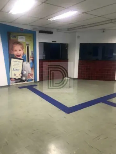 Prédio comercial ideal para escola, laboratório, hospital, etc