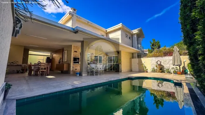 Casa para Venda em Vitória, Mata da Praia, 3 dormitórios, 3 suítes, 4 banheiros, 4 vagas