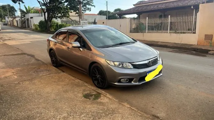 Honda Civic Sedan LXS 1.8/1.8 Flex 16V Aut. 4P 2014