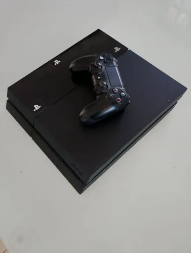 PS4 em ótimo estado