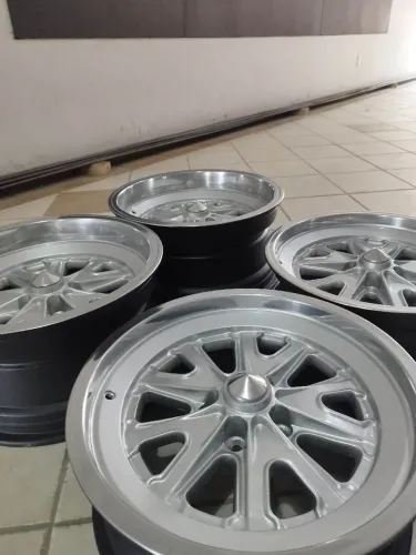 Rodas alumínio modelo Halibrand