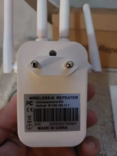 Repetidor de sinal Wi-Fi 