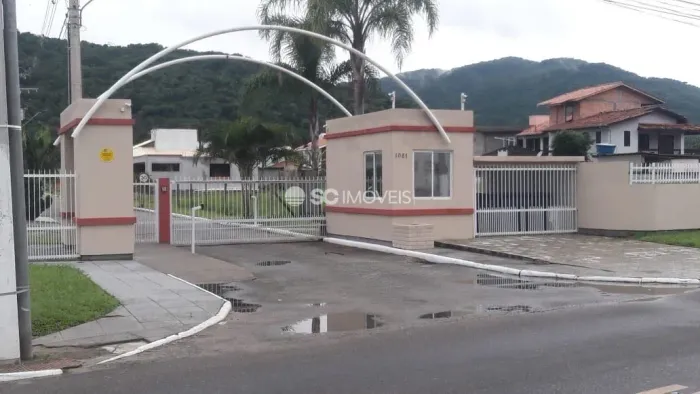 Terreno em condomínio fechado ao lado dinâmica