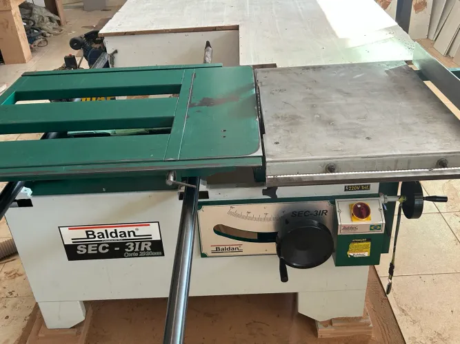 Esquadrejadeira sec 3 BALDAN