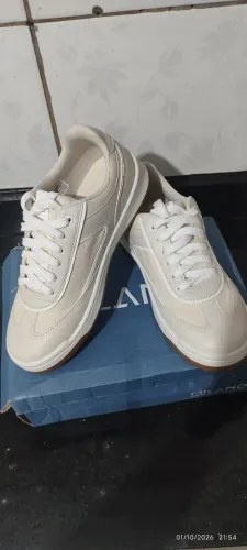 Tênis feminino novo