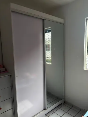 Guarda roupa duas portas grande