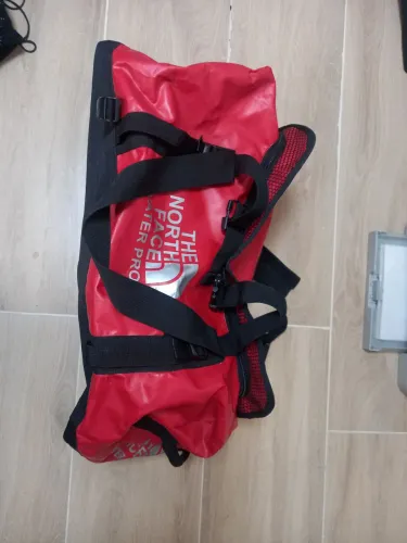 Mala de viagem North Face usada