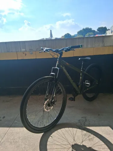 Vende-se bicicleta First aro 29 seminova! 
