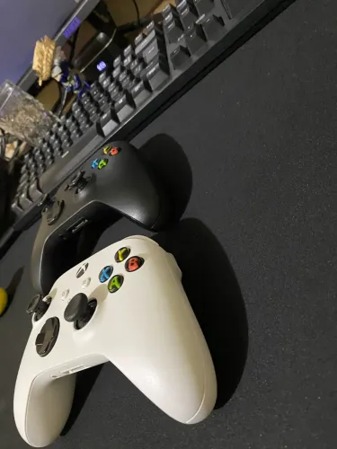 Xbox One S + 2 Controles - Perfeito Estado(1 Tera)