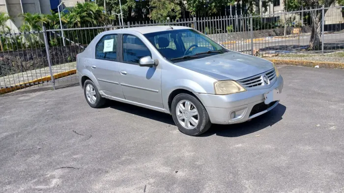 Renault Logan Expression Hi-flex 1.6 8V 4P 2012