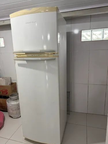 Vendo geladeira frost free