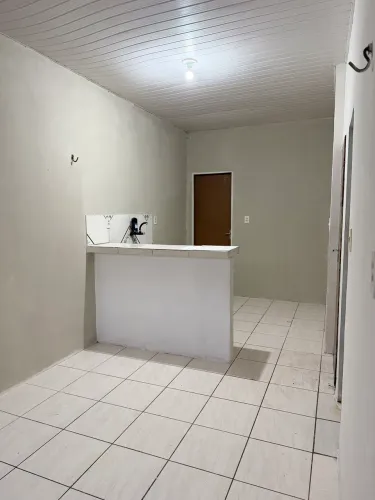 ALUGA-SE APARTAMENTO - CONJUNTO CEARÁ