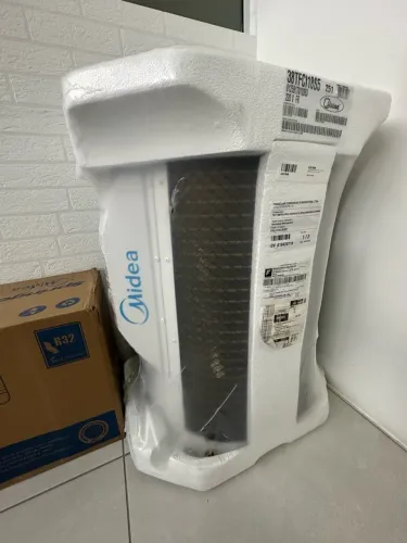 Ar-Condicionado Springer Midea AirVolution 18.000 BTUs 220V ? NOVO