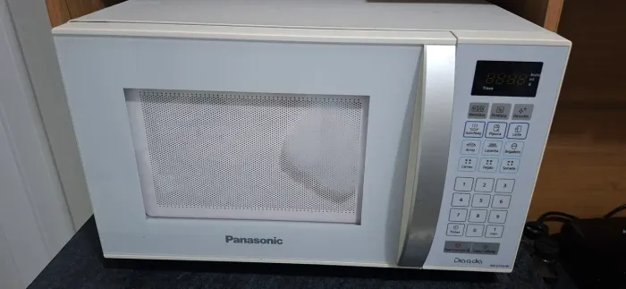 Microondas 21 litros panasonic semi novo