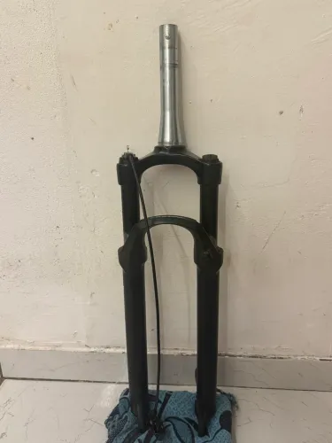 Suspensão Aro 29 Boost Tapered Trava Remota 100mm