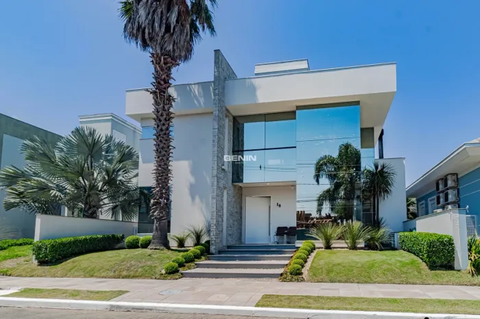 Sobrado em Condomínio em IGARA com 368.49 m² , 4 quarto(s) , 4 suíte(s) , 4 vaga(s). Sobra