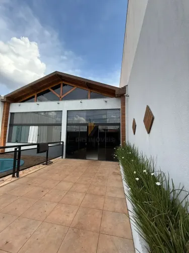 Excelente barracão comercial Zona Leste.
