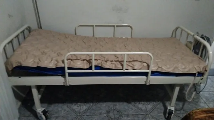 Cama Hospitalar Elétrica ( Retirar em Peruíbe)
