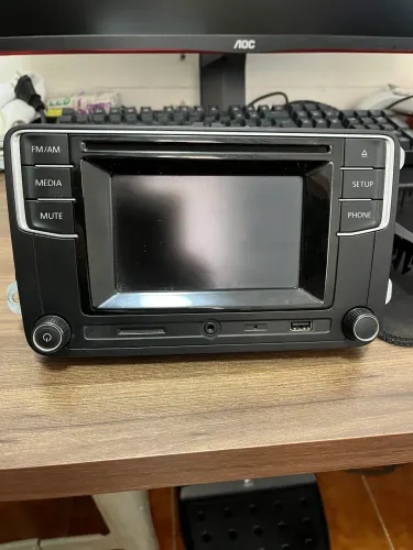 Multimídia original Gol G7 c/ moldura 