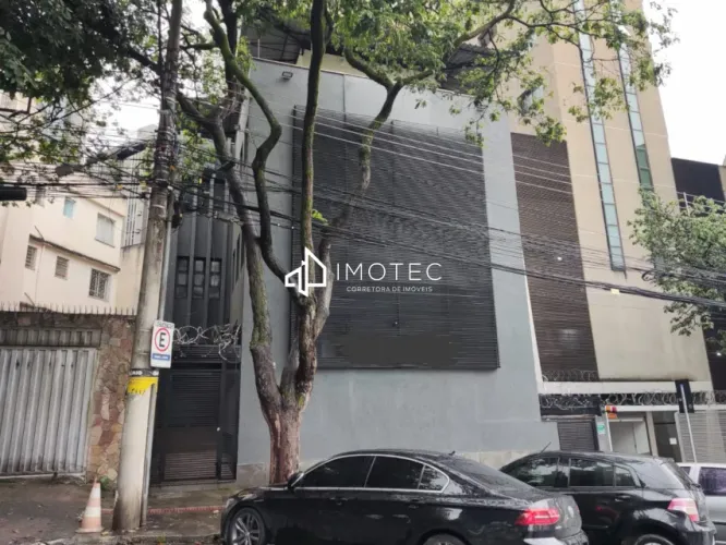 Prédio Comercial para Aluguel em Santa Efigênia, BH 846 m²