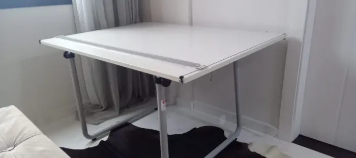 Mesa de Desenho Trident A0 TUB 15 com régua paralela Desetec - Arquitetura e Engenharias