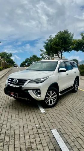 Toyota Hilux SW4 SRX 4X4 2.8 TDI 16V Dies. Aut. 2020
