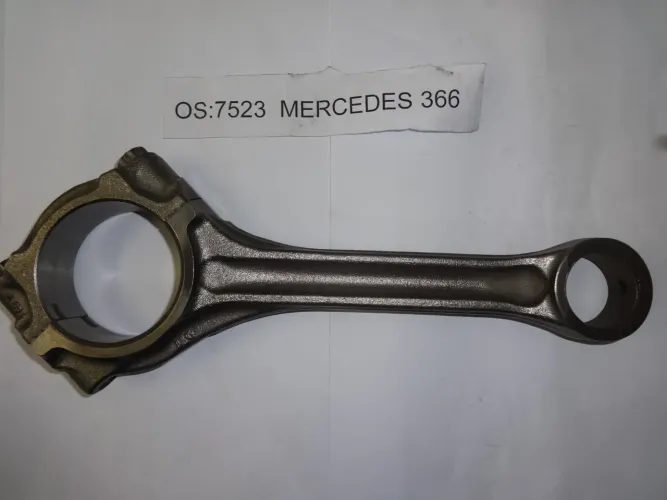 Biela Mercedes 366