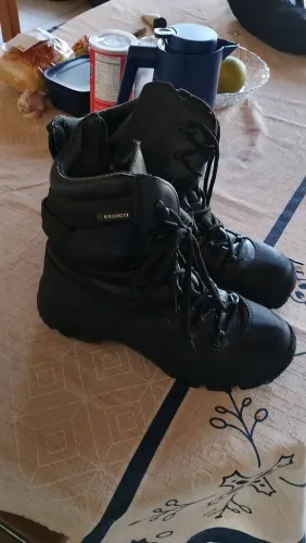 Botas Militares usado em bom estado
