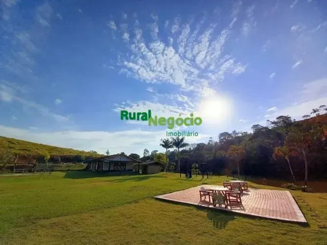 FAZENDA COM BELA SEDE E PRÓXIMO A CIDADE DE SANTA BRANCA-SP