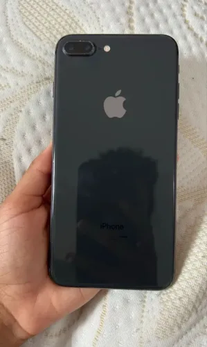iPhone 8 Plus 