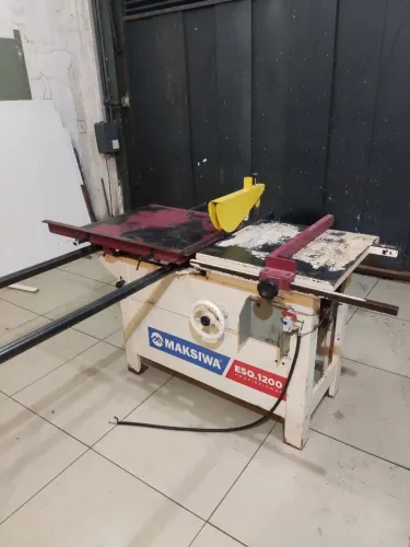 Serra esquadrejadeira Maksiva