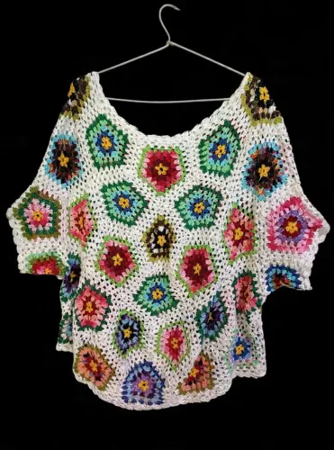 Blusas e casaco de crochê 