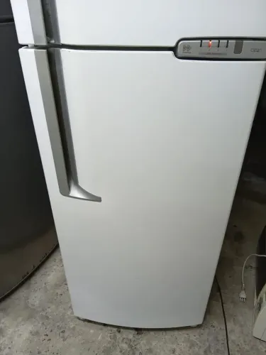 Geladeira Brastemp frostfree 354 litros
