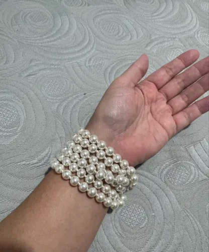 colar de esferas pérolas longo com 120 cm de circunferência