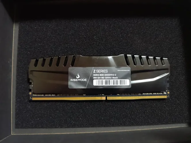 Memória Ram Ddr4 8GB 3200Mhz Rise Mode