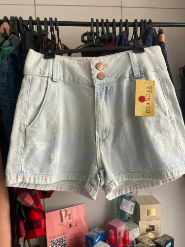 Short jeans feminino