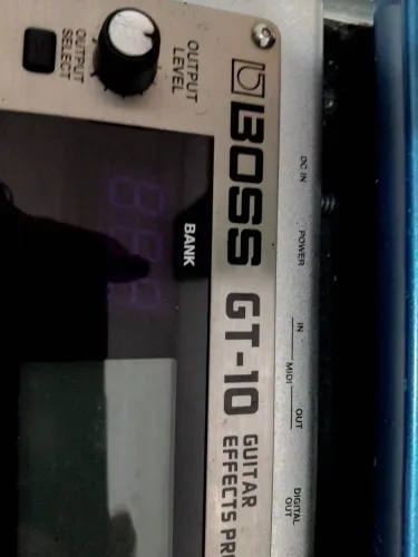 Pedaleira boss gt 10