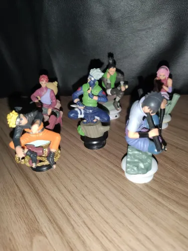 Bonecos Naruto