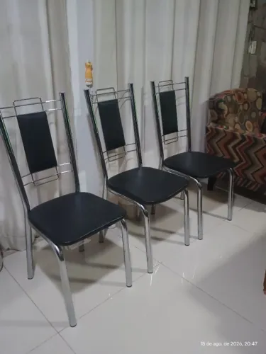 Cadeira tubular cromada