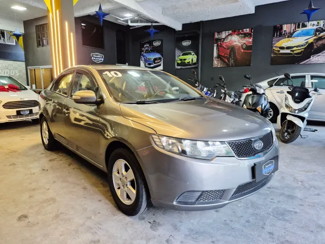 Kia Motors Cerato 1.6 16V Mec. 2010