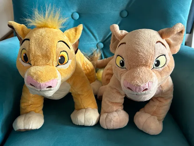 Pelúcia original Disney Rei Leão( Simba) e Nala 