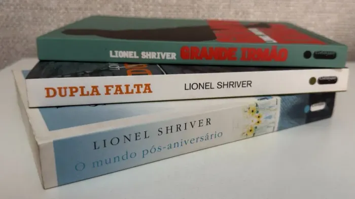3 Livros Lionel Shriver: Dupla Falta, Grande Irmão, Mundo Pós Aniversário