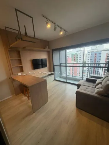 Apartamento para aluga em Moema, 34 m2, inteiro mobiliado.