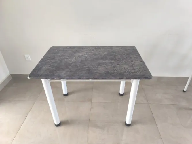 Mesa 4 cadeiras