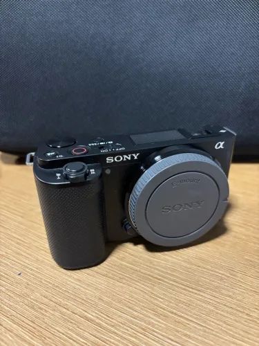 Câmera Sony ZVe 10