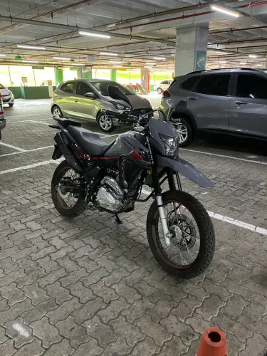 Shi 175efi único dono acompanha acessórios