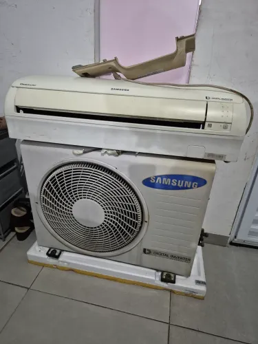 AR CONDICIONADO SPLIT SAMSUNG DIGITAL INVERTER 9000 com defeito