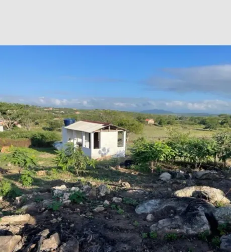 Exelente chácara, em Caruaru com 3 chalés , galpão, catavento e tanques com 20 mil litros