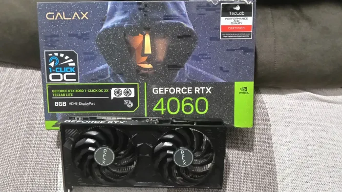 RTX4060 GALAX POUCO USO !