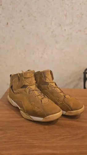 Tênis Nike Air Jordan 7 - 43